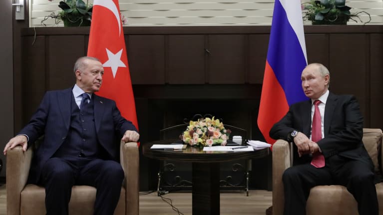 Venäjän presidentti Vladimir Putin tapasi Turkin presidentin Recep Tayyip Erdoganin Sotshissa.