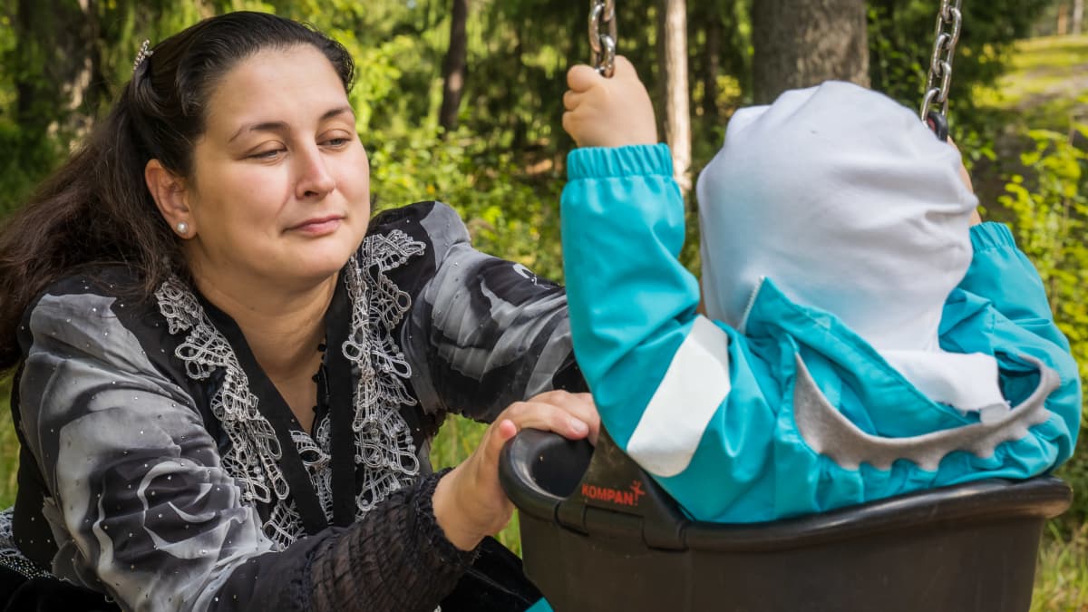katja-gr-nstrandin-lapsen-kenk-n-tuli-reik-mutta-uusiin-ei-ollut