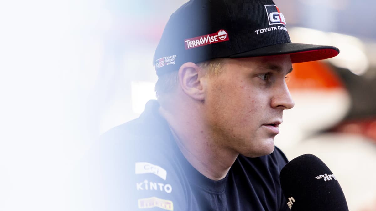 Esapekka Lappi kuvattuna varikolta.