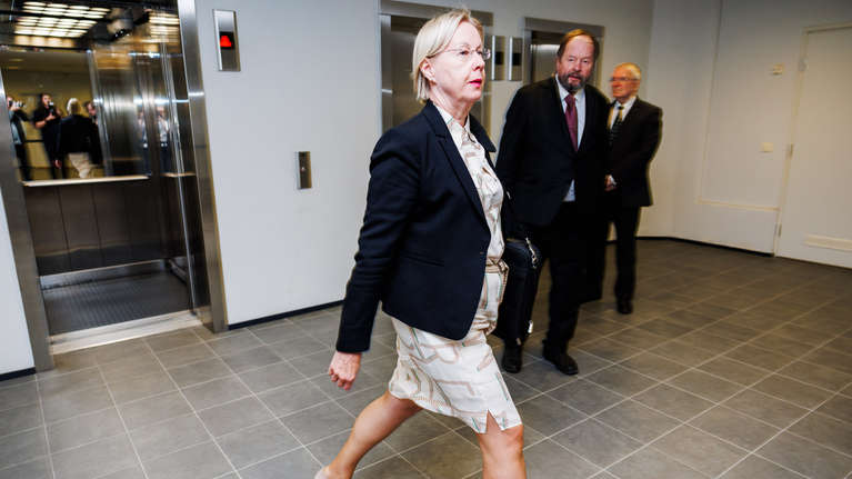 Syyttäjä vaatii puolustusvoimien entisen tiedustelupäällikön ...