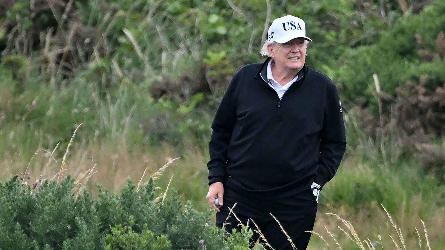 Trump besviken på Putin – förkortar tidsfristen för framsteg mot fred |  Utrikes | Svenska Yle
