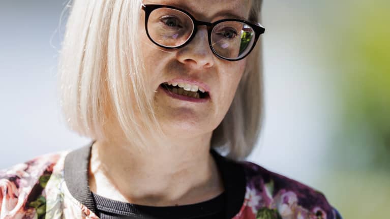 Pääministeri Petteri Orpo (kok.) ja valtiovarainministeri Riikka Purra (ps.) vastasivat median kysymyksiin Kesärannassa Helsingissä 12. heinäkuuta 2023.