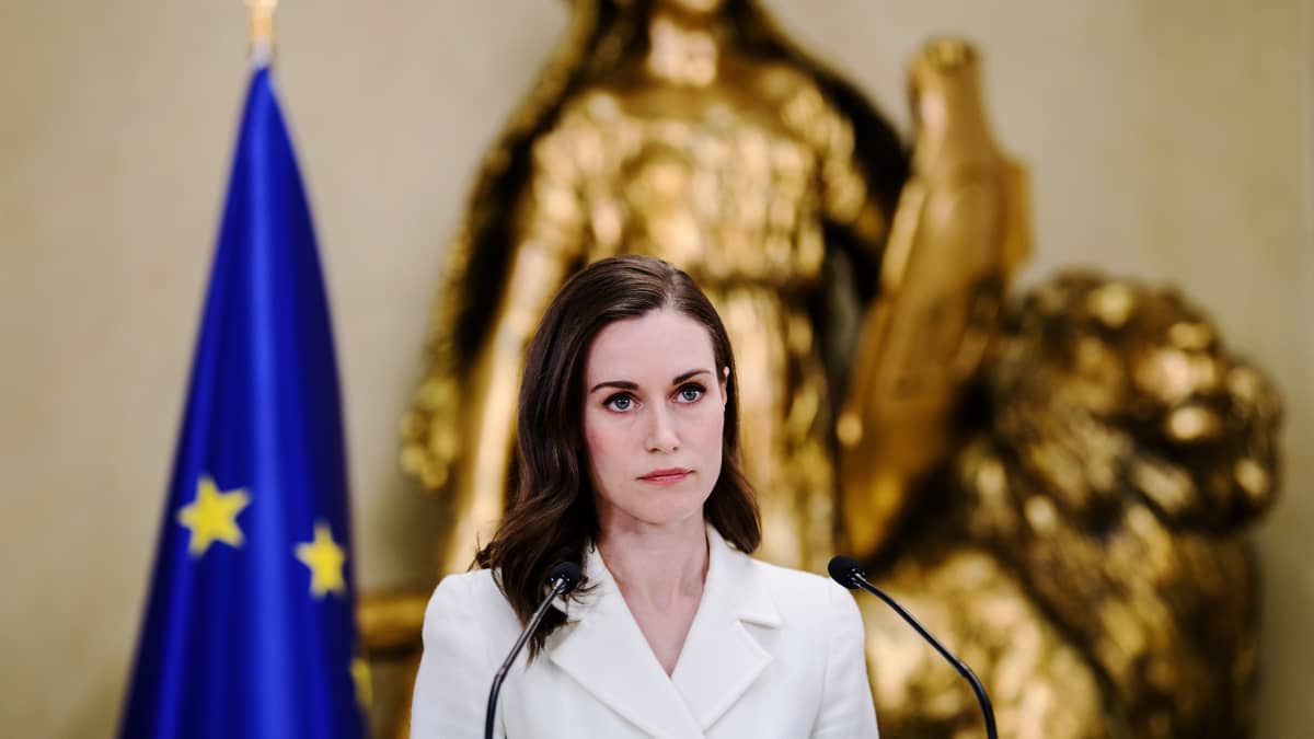Pääministeri Sanna Marin tiedotustilaisuudessa 15. toukokuuta.