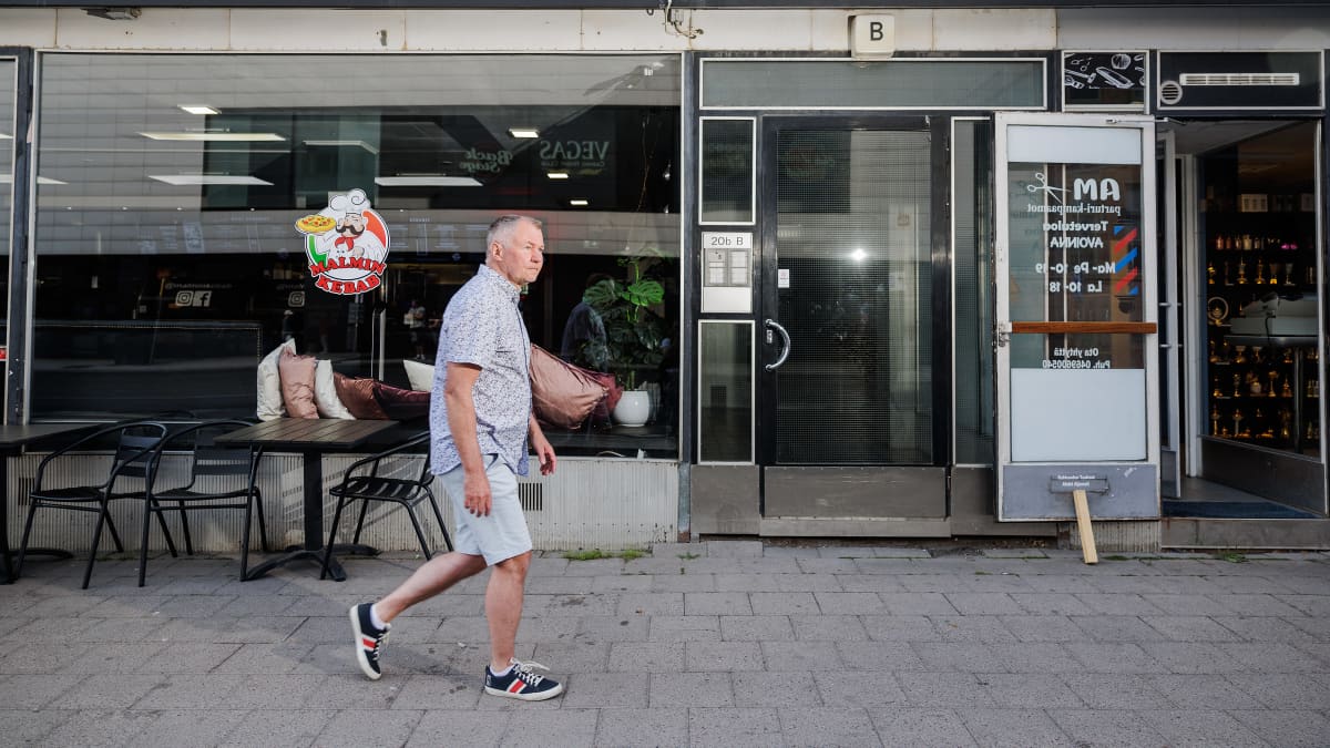 Eläköitynyt KRP:n rikosylikonstaapeli Jari Veijalainen.