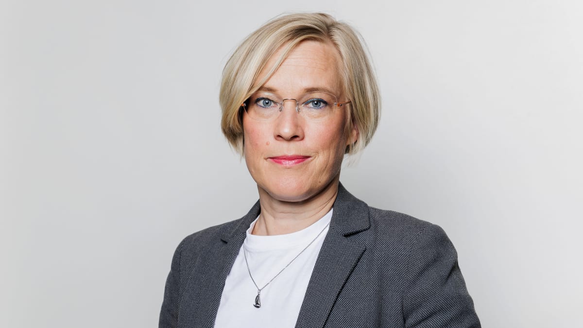 Ylen Nato-kirjeenvaihtaja Maria Stenroos.