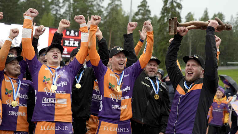 Sotkamon Jymy juhlii Suomen mestaruutta. Kuva: Lehtikuva