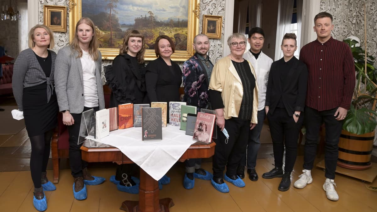 Suvi Valli, Matias Riikonen, Kaija Rantakari, Emma Puikkonen, Susinukke Kosola, Anneli Kanto, Quynh Tran, Martina Moliis-Mellberg ja Kaj Korkea-aho.