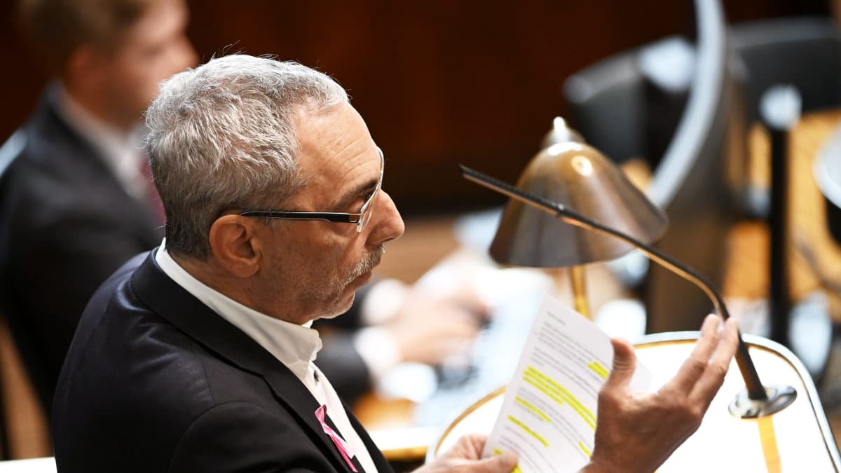 Ben Zyskowicz eduskunnassa.