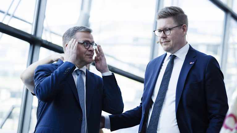  Kokoomuksen puheenjohtaja, pääministeri Petteri Orpo ja SDP:n puheenjohtaja Antti Lindtman.