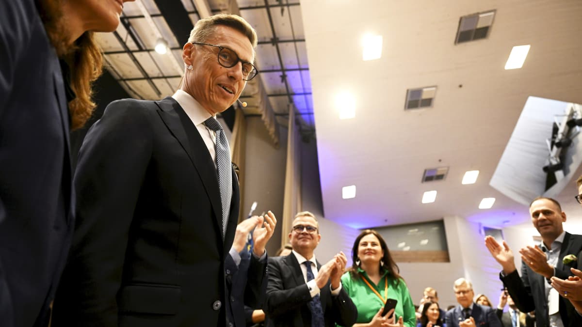 Alexader Stubb on nyt virallisesti kokoomuksen ehdokas presidentiksi. Kuva: Antti Aimo-Koivisto / Lehtikuva