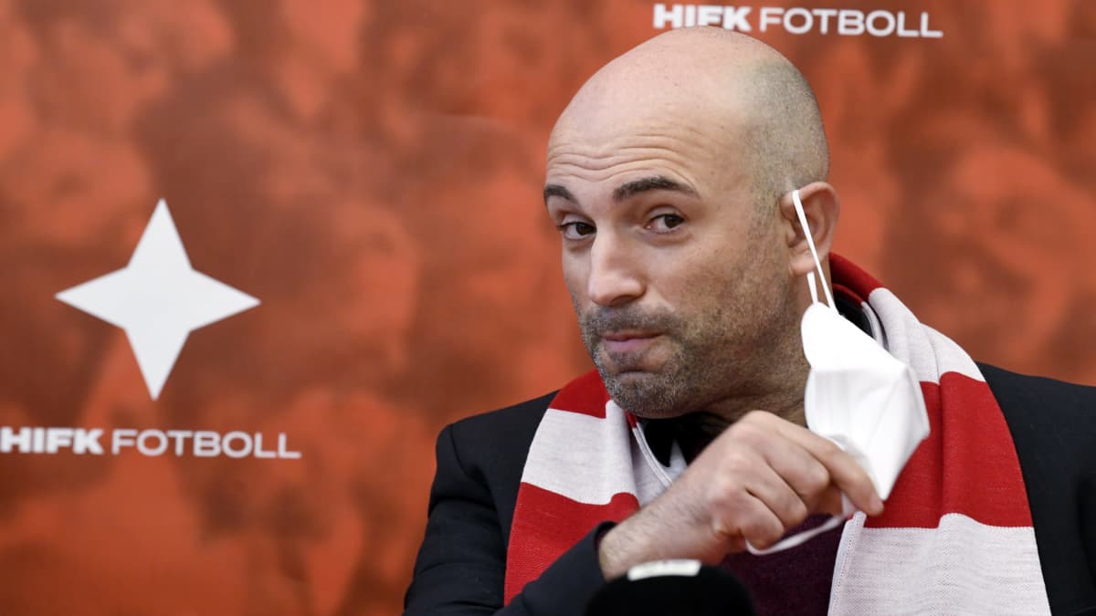 HIFK:n veikkausliigajoukkueen uusi päävalmentaja Bernardo Tavares lehdistötilaisuudessa.