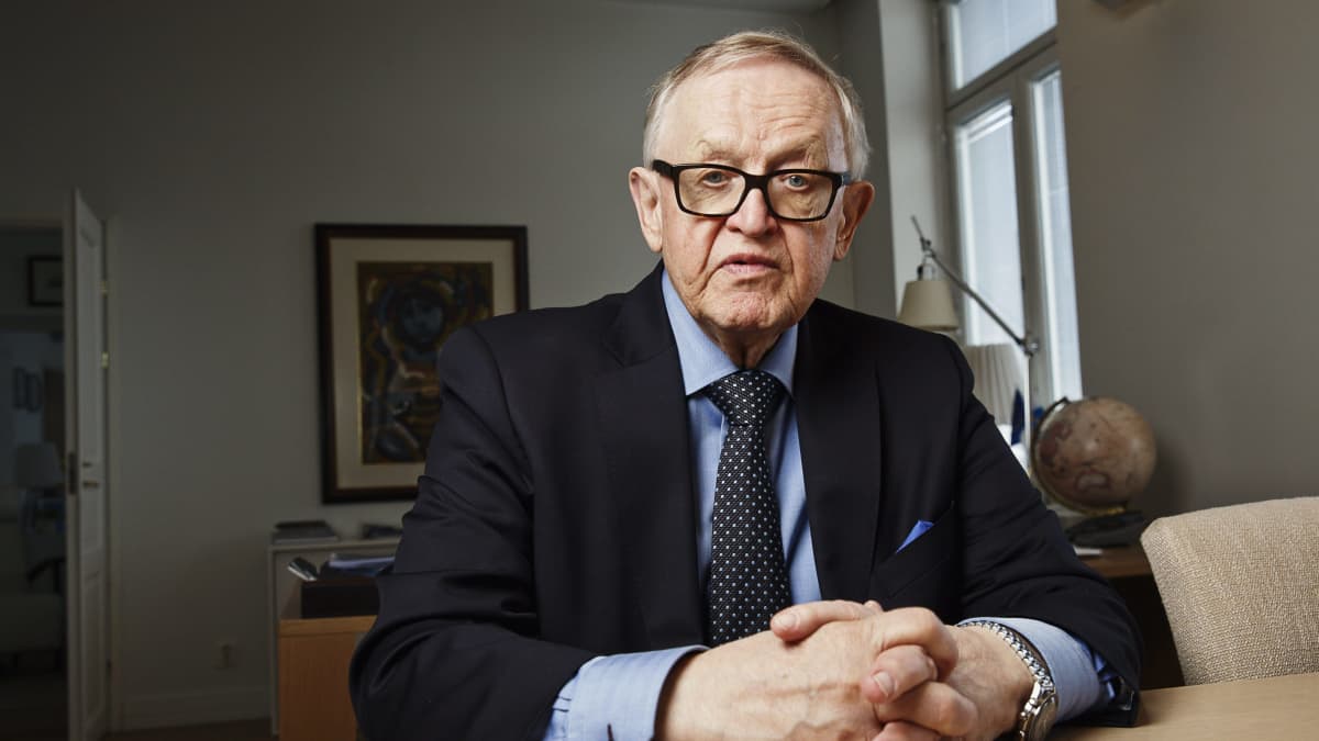 Martti Ahtisaari CMI:n toimistolla toukokuussa 2017.