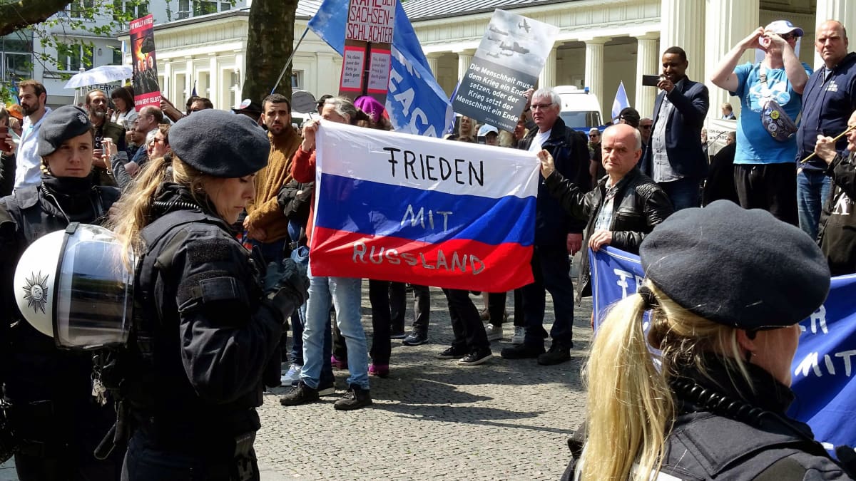 Venäläismielisten mielenosoitus Aachenissa Saksassa.