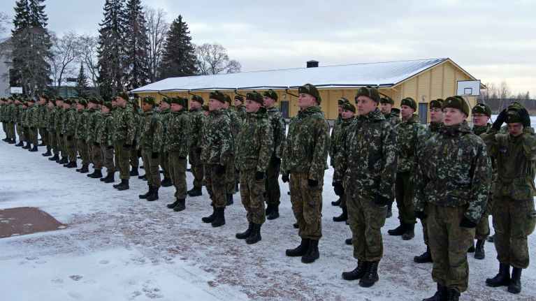 Suomella on vahva armeija ja muiden Nato-maiden tuki. Kuva: Kari Saastamoinen / Yle