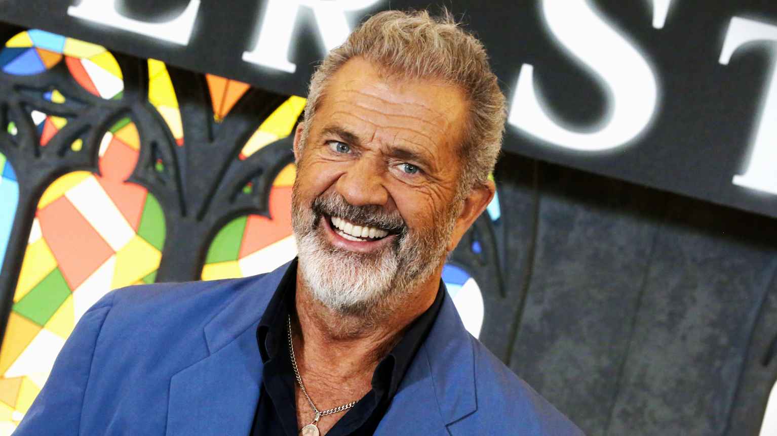 Mel Gibson turns up at Porvoo restaurant | Yle News | Yle
