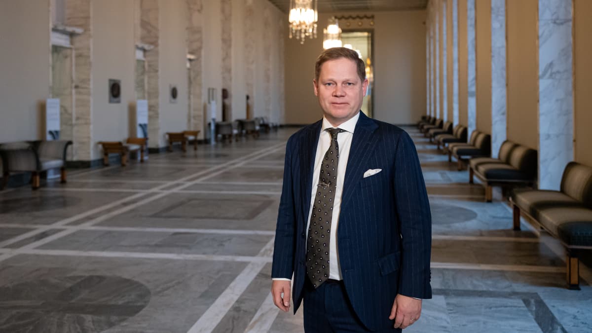 Markus Lohi Valtiosalissa.