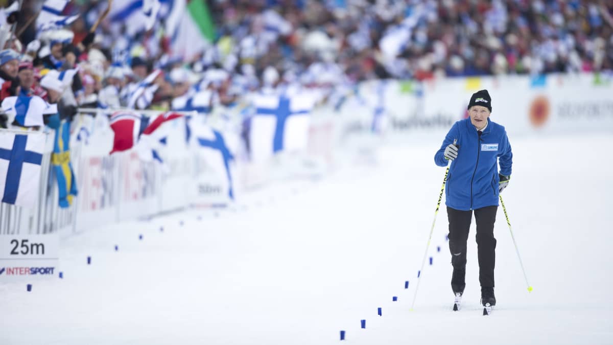 Siiri Rantanen hiihtää Lahden MM-kisoissa 2017.