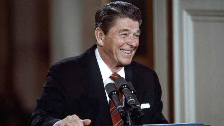 Entinen Yhdysvaltain presidentti  Ronald Reagan.