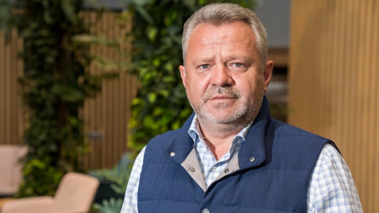 Henkilökuvassa, Anatoli Fedoruk, Butshan pormestari.