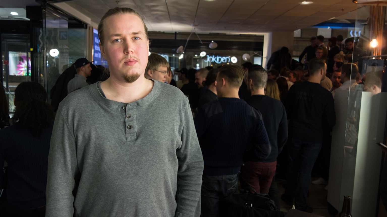 Bitcoin-kväll lockade stor publik i Helsingfors - intresset för  kryptovalutan växer | Inrikes | Svenska Yle