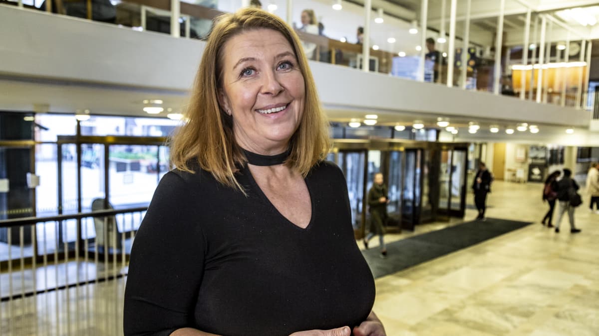 Helsingin yliopiston kaupunkimaantieteen professori Mari Vaattovaara