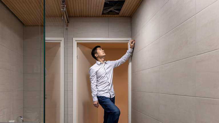 Okamurakawa Tarkastere Kirpjuhonen Katossa Olevia Djotoja.