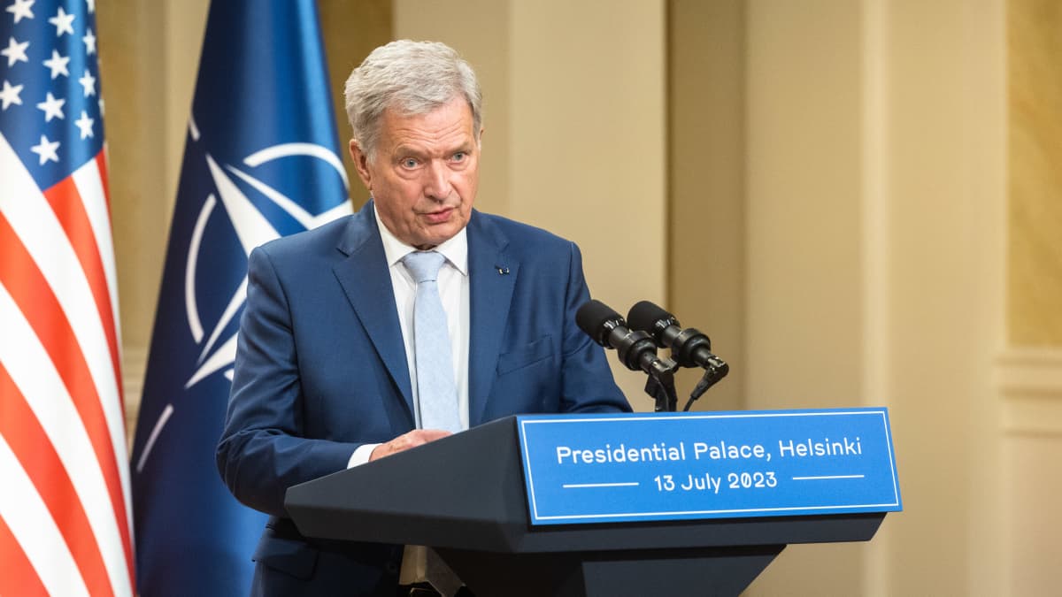 Yhdysvaltain presidentti Joe Biden tasavallan presidentti Sauli Niinistön vieraana Presidentinlinnassa Helsingissä.