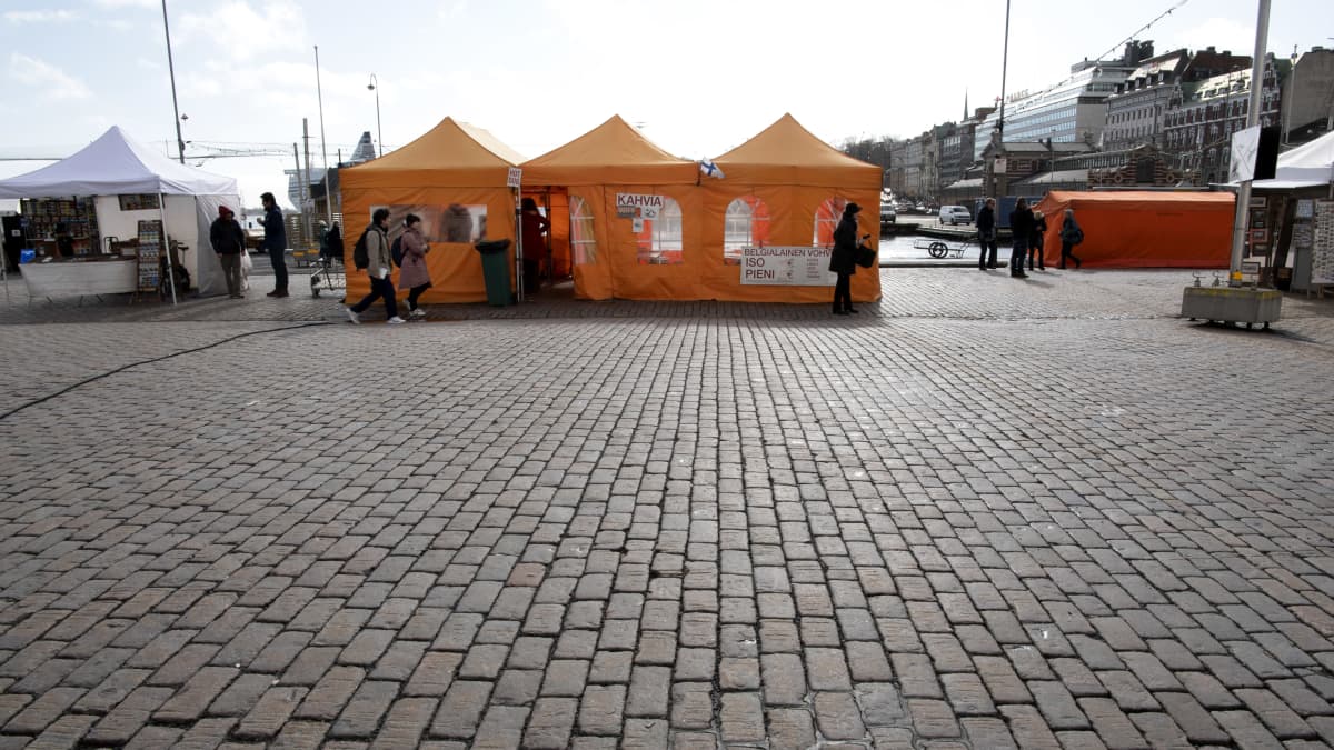 Autio kauppatori helsingissä.