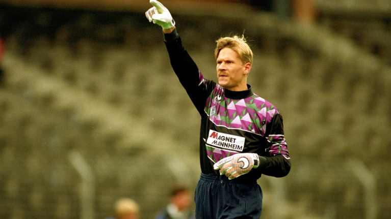 Kari Laukkanen Mannheimin maalilla 1993 Hannoveria vastaan.