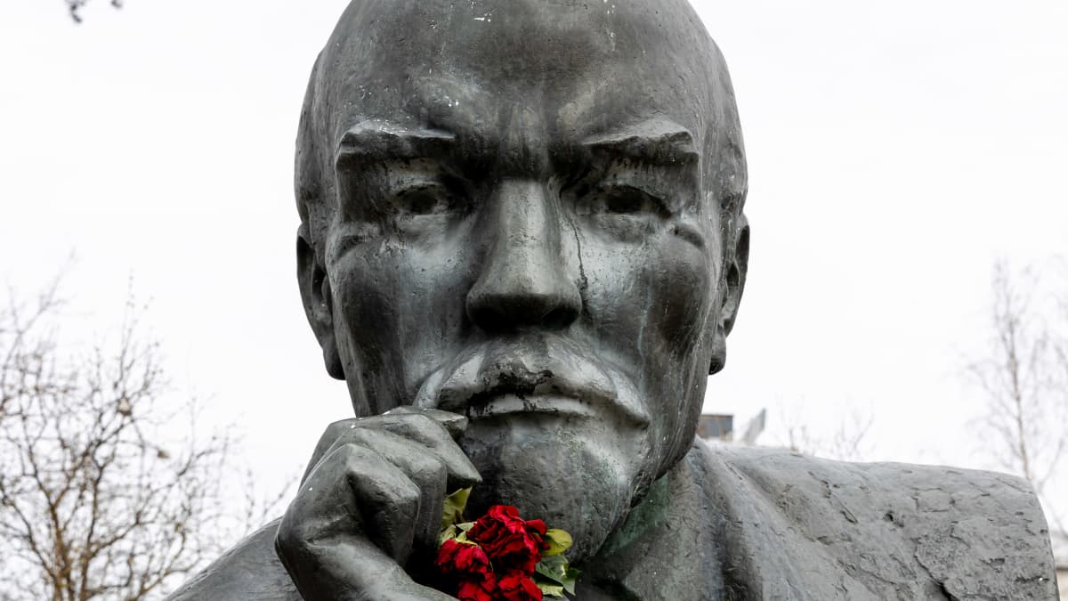 Suomen viimeinen Lenin-patsas siirrettiin varastoon