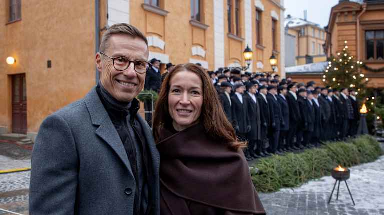Alexander Stubb ja puoliso Suzanne Innes-Stubb osallistuivat Turun kaupungin joulurauhan julistukseen.