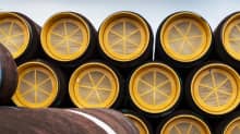 Maakaasuputkia varastoituna Nordstream 2-projektin satamassa Lappohjassa etelä-Suomessa.