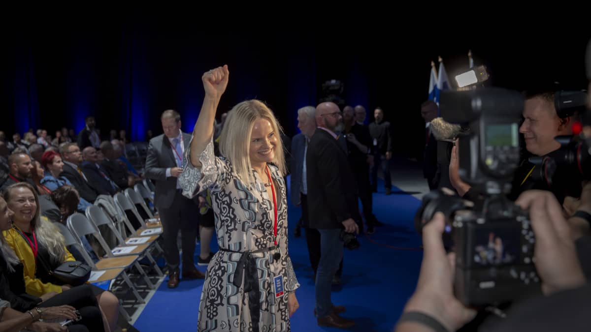 Riikka Purra Perussuomalaisten puoluekokouksessa