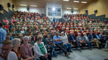 Kuva Pirkanmaan hyvinvointialueen ensimmäisestä asukastilaisuudesta liittyen terveyspalveluihin suunniteltuihin uudistuksiin. Ikaalinen 29.8.2023.