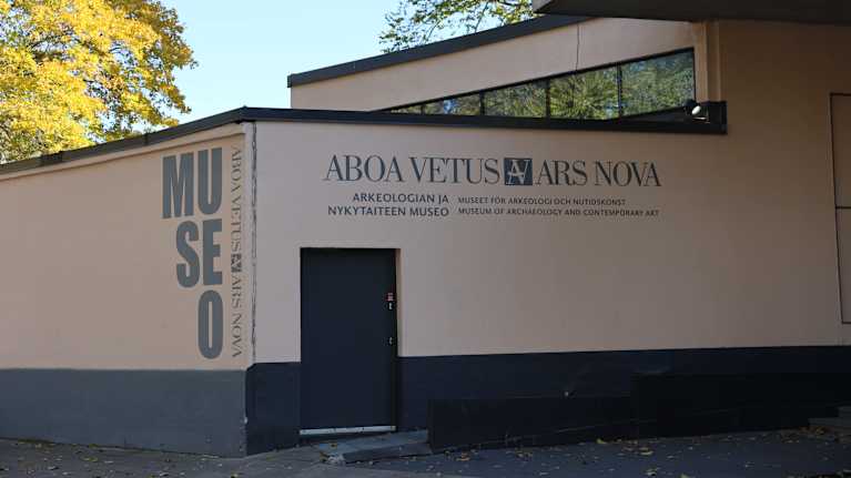 Aboa vetuksen julkisivu. 