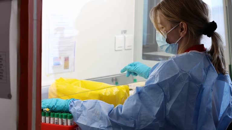 Koronavirusten tutkimista Vita Laboratoriossa