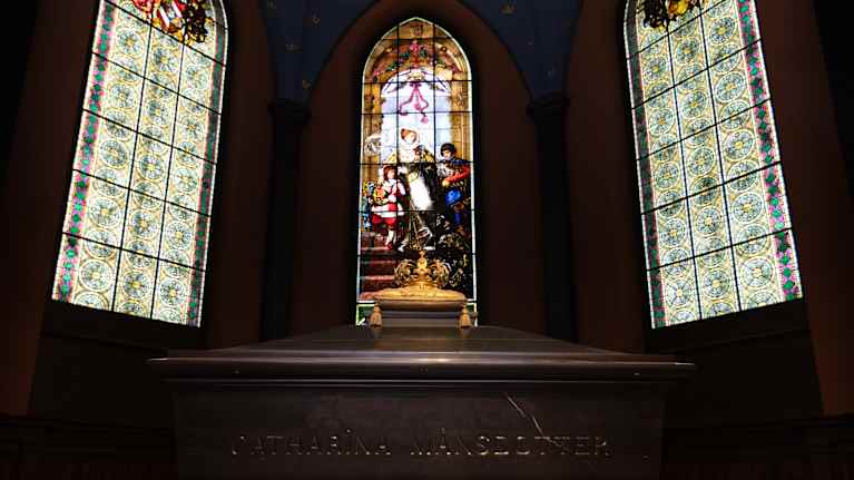 Kirkon iknowassa naki rasimarauksia.