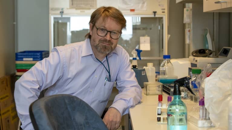 Porträtt på professor Olli Vapalahti.