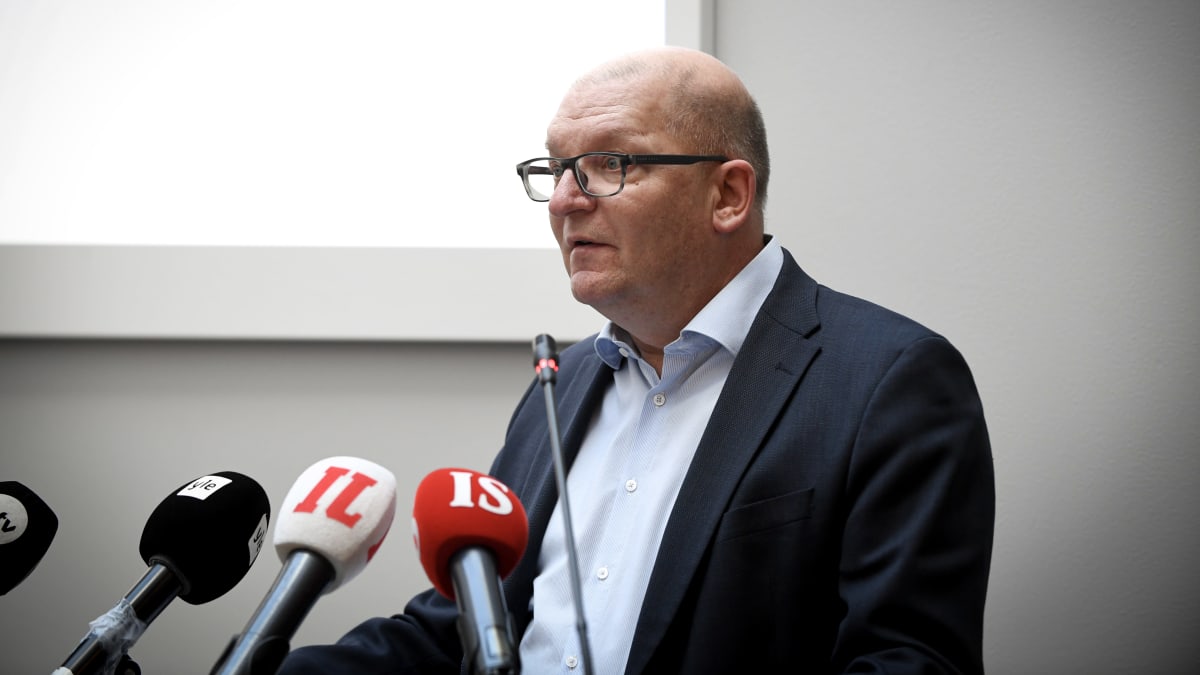 Teollisuusliiton puheenjohtaja Riku Aalto SAK:n ammattiliittojen mediatilaisuudessa Helsingissä 21. syyskuuta 2023.