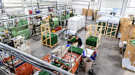 Industrihall för plastproduktion.