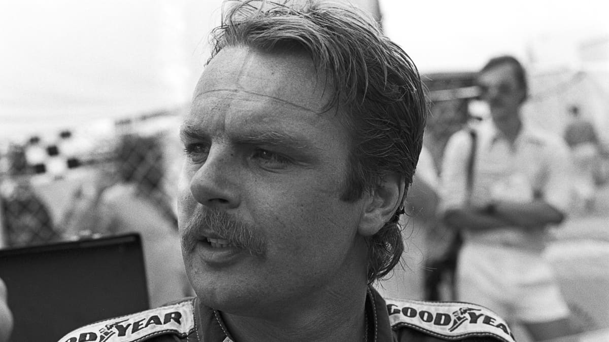 Keke Rosberg vuonna 1982 Vegasissa. Rosberg varmisti Vegasin kisassa maailmanmestaruuden.