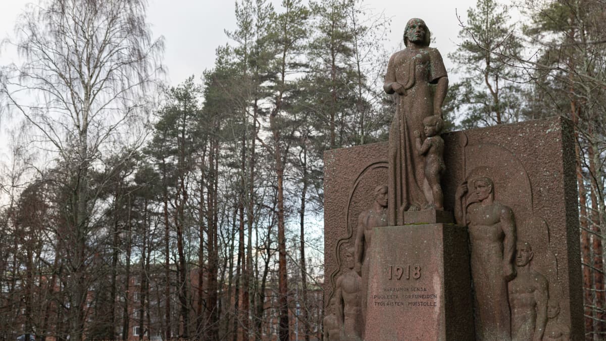Punaisten muistomerkki Kalevankankaan hautausmaalla Tampereella.