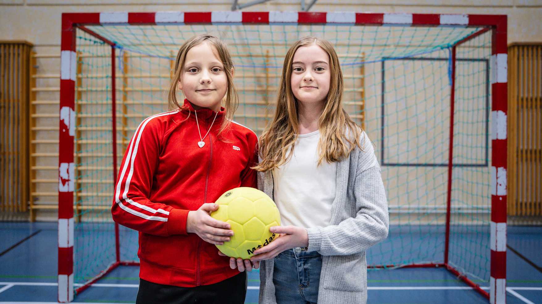 Larsmo lyckas med det omöjliga – får tonårsflickorna att röra på sig på  rasten | Inrikes | Svenska Yle