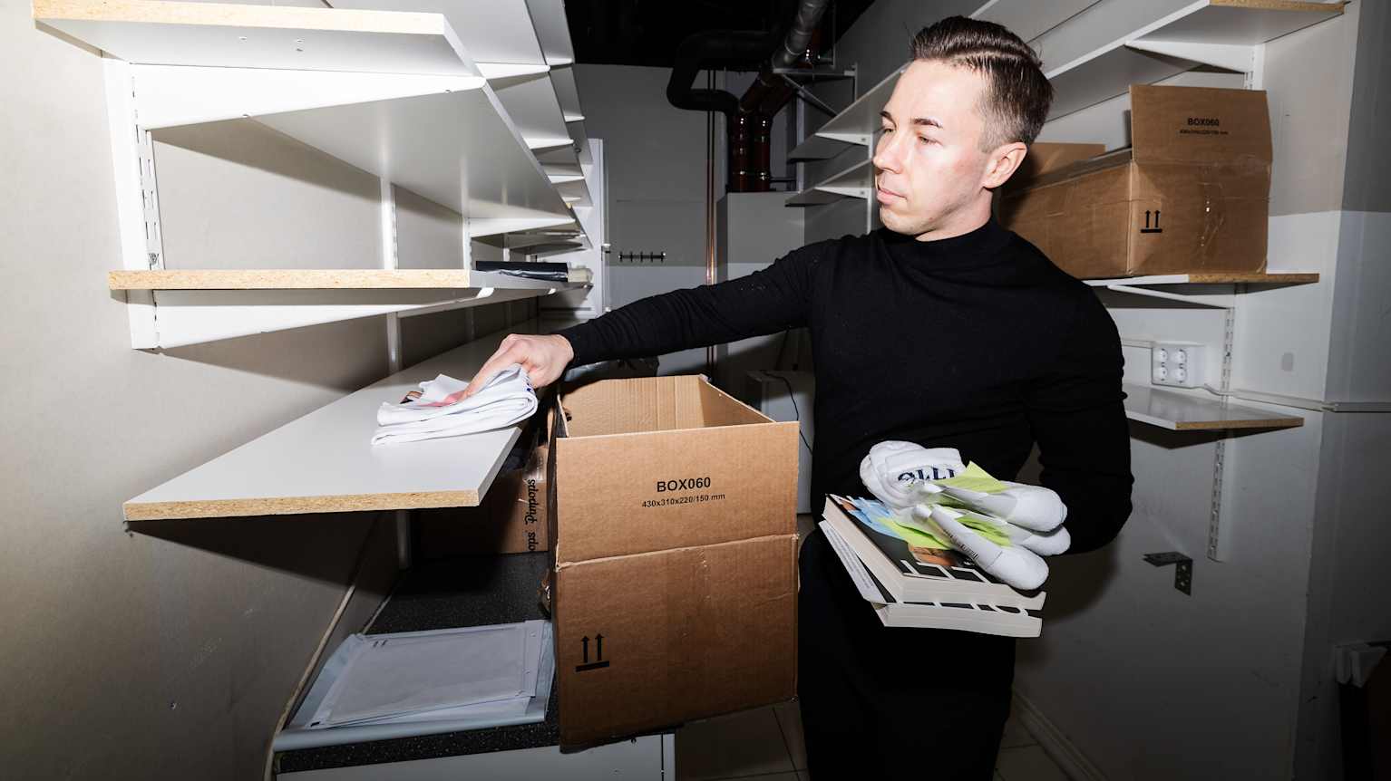 Centre Party leaders special adviser resigns from role following porn  video furore | Yle News | Yle