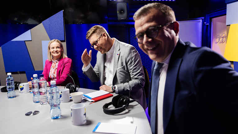 Perussuomalaisten Riikka Purra, kokoomuksen Petteri Orpo ja SDP:n Antti Lindtman osallistuivat Ylen eurovaalitenttiin.
