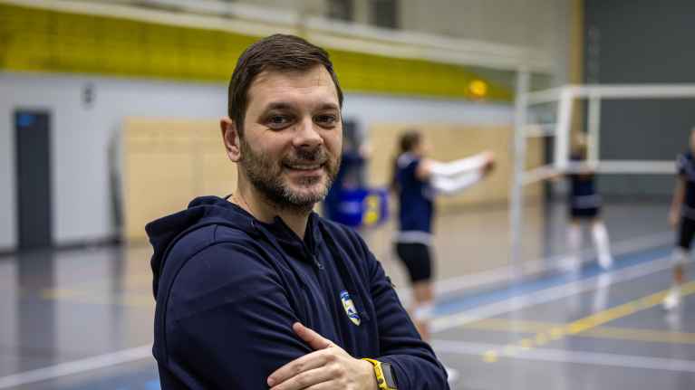 LP Vampulan naisten lentopallojoukkueen valmentaja Stefan Paunovic.