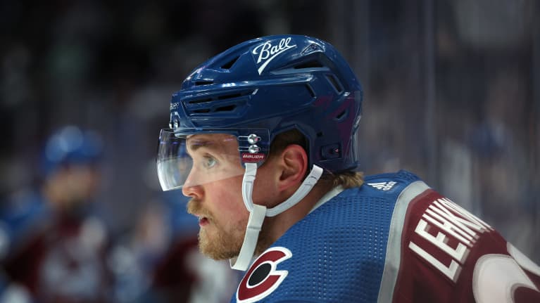 Artturi Lehkonen pelaa Coloradon paidassa NHL-finaaleita.