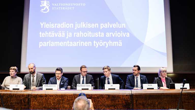 Eduskuntapuolueet neuvottelivat Ylen rahoista. Kuva: Silja Viitala / Yle