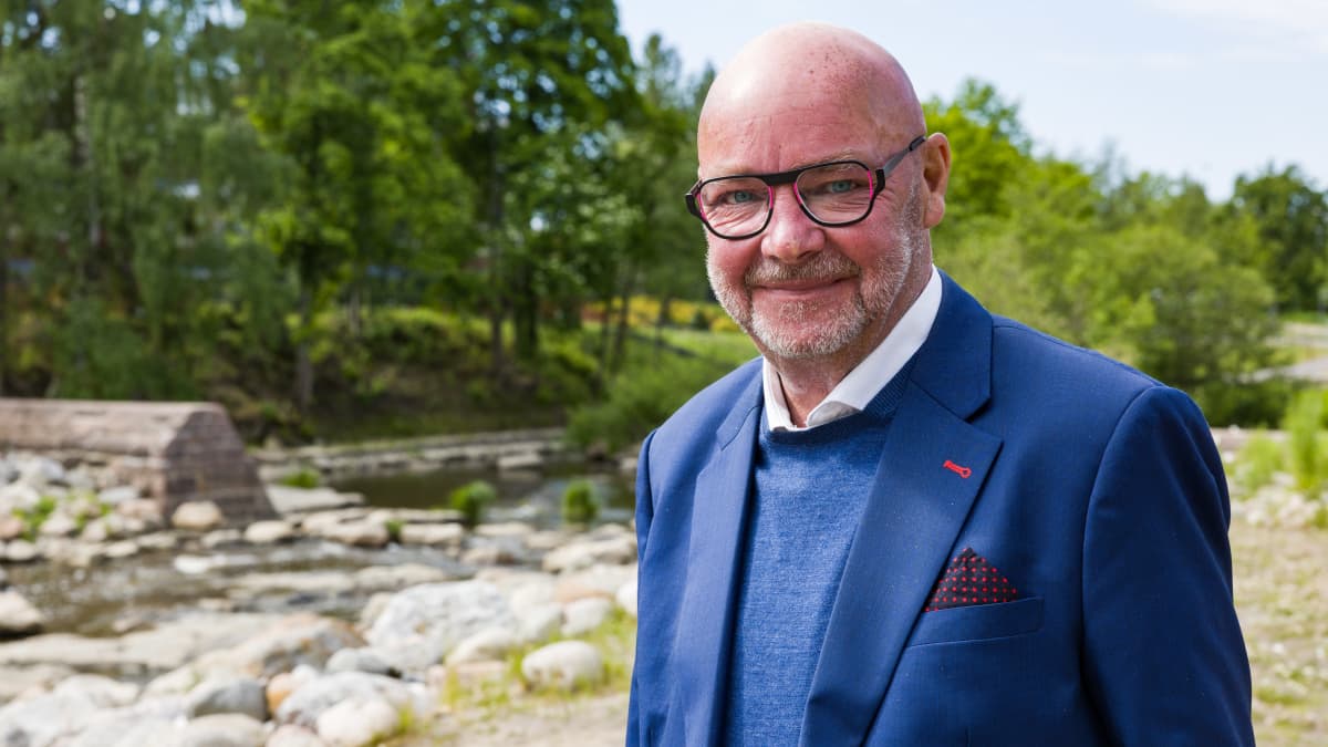 Henkilökuvassa Lasse Norres, Vantaan kaupunginvaltuutettu, viihde- ja viestintäalan yrittäjä.