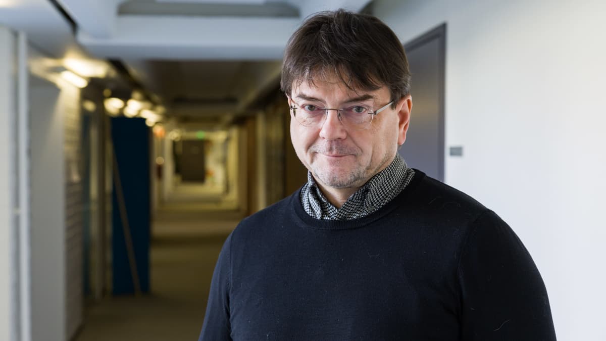 Henkilökuvassa Eero Laesterä, hallintotieteiden tohtori, konsultti